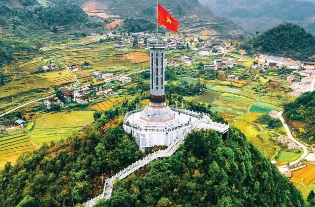 Ngày 3: YÊN MINH – LŨNG CÚ – MÃ PÌ LÈNG – ĐỒNG VĂN  (ĂN SÁNG, TRƯA, TỐI)